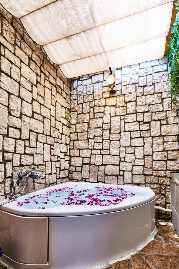 Hotel Petit Bali Ikebukuro (Adults Only) Tokio Zewnętrze zdjęcie